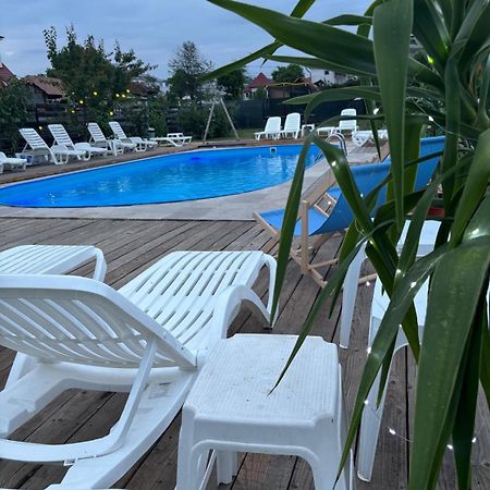 Pensiunea Clasic Curtea de Argeş Exteriér fotografie